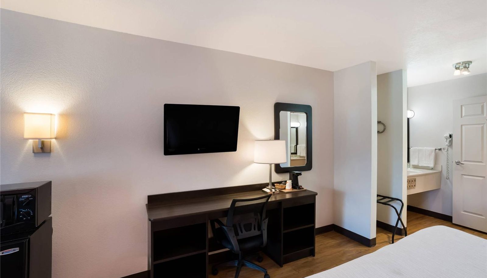 Room - Quality Inn & Suites Junction