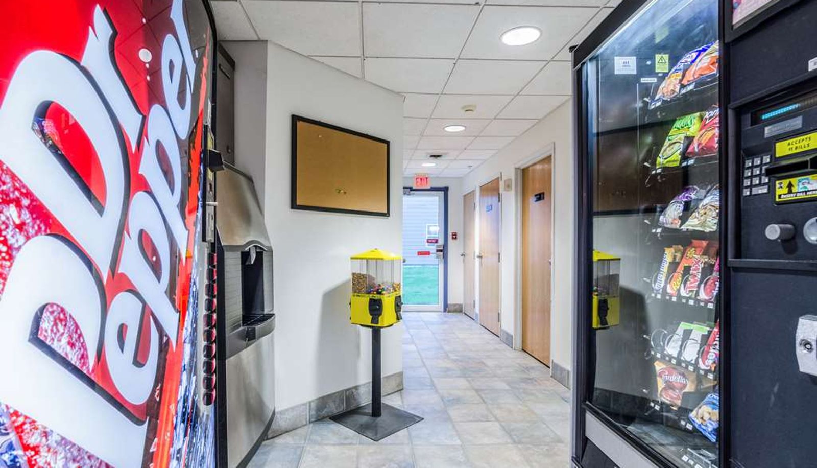 Interior view - MOTEL 6 KEARNEY