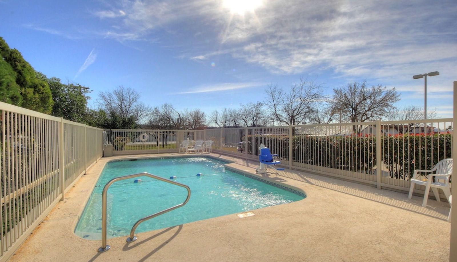 Pool - MOTEL 6 KERRVILLE
