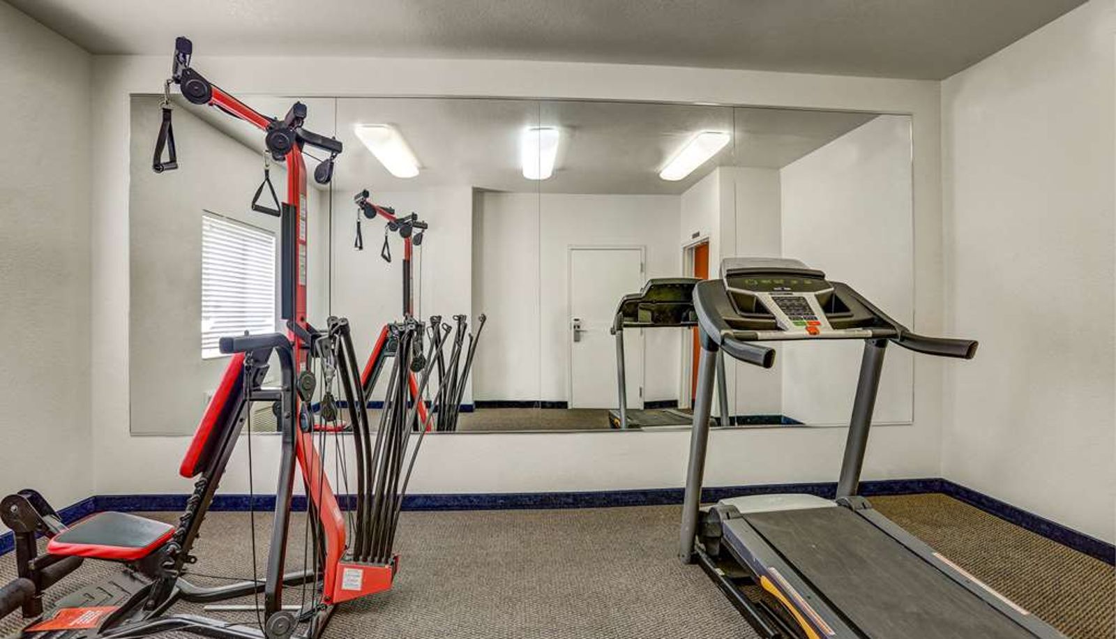 Wellness and fitness area - MOTEL 6 LEMOORE