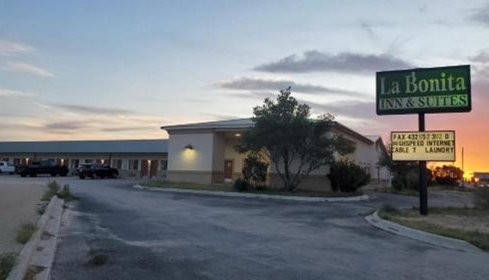 Info - La Bonita Inn & Suites - McCamey