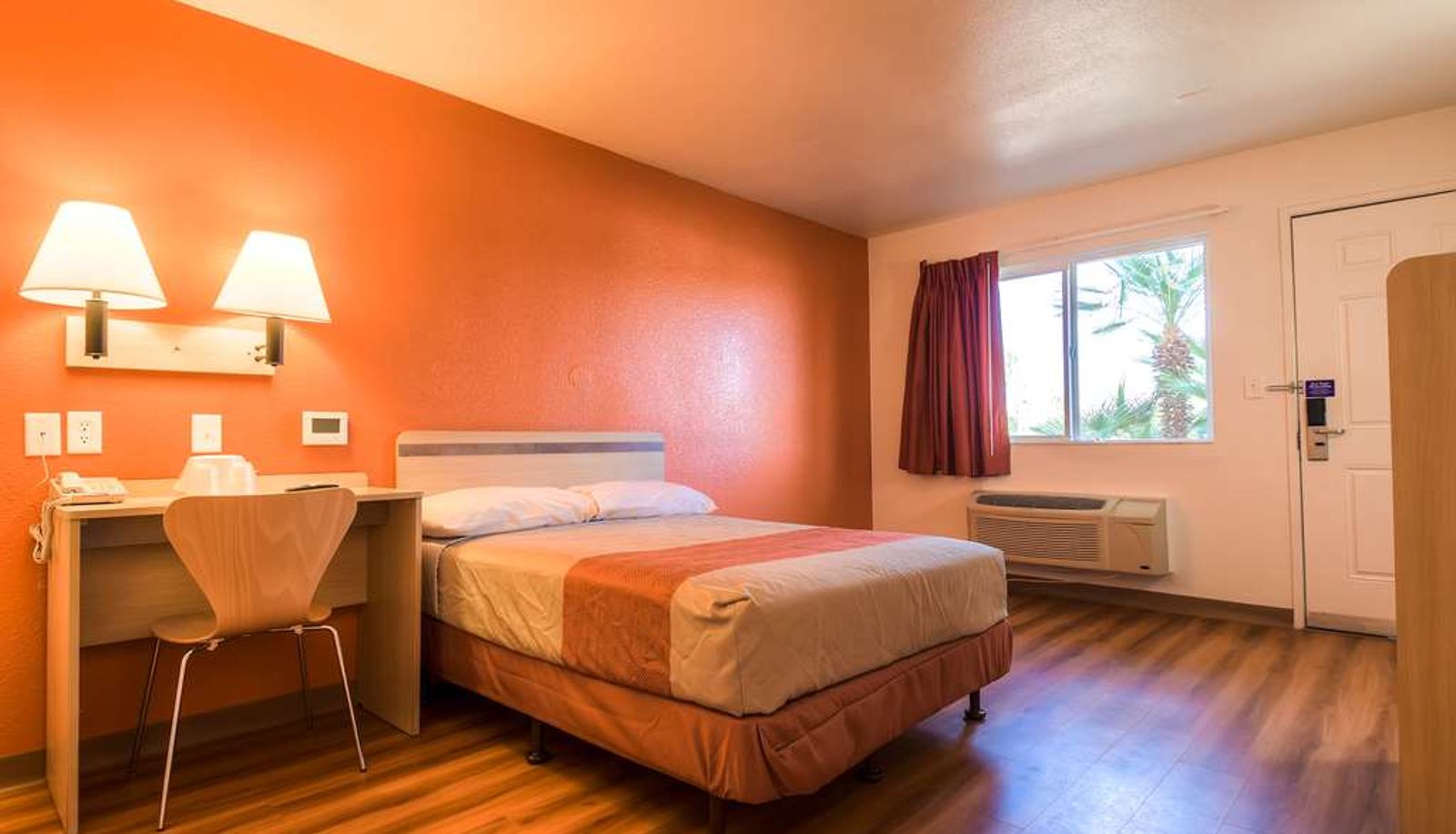 Standard room (double) - MOTEL 6 PALM SPRINGS-RANCHO MIRAGE