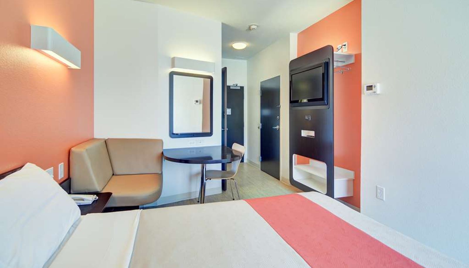 Standard room (double) - Motel 6 Northlake Speedway