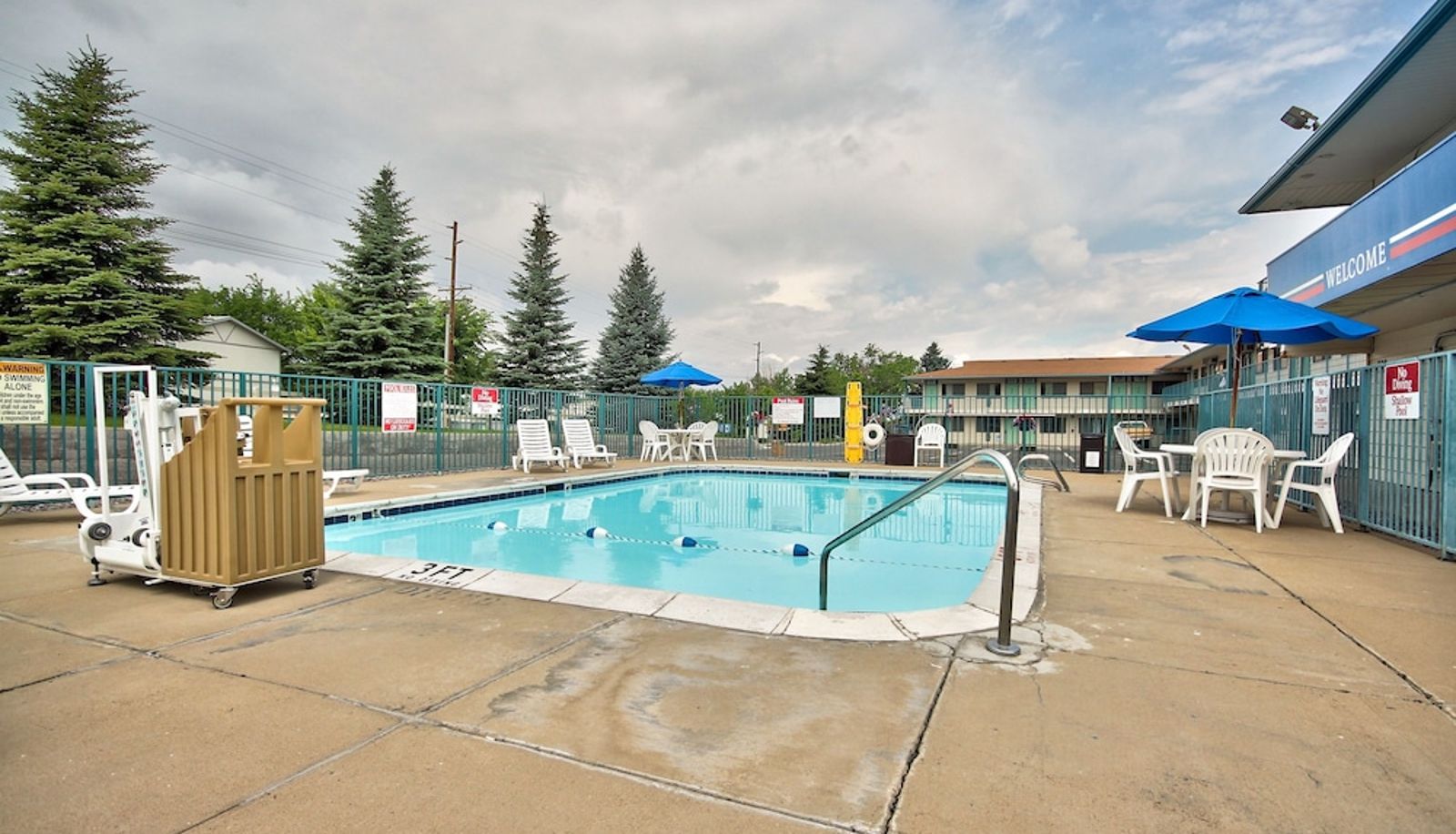 Pool - Americas Best Value Inn & Suites Helena