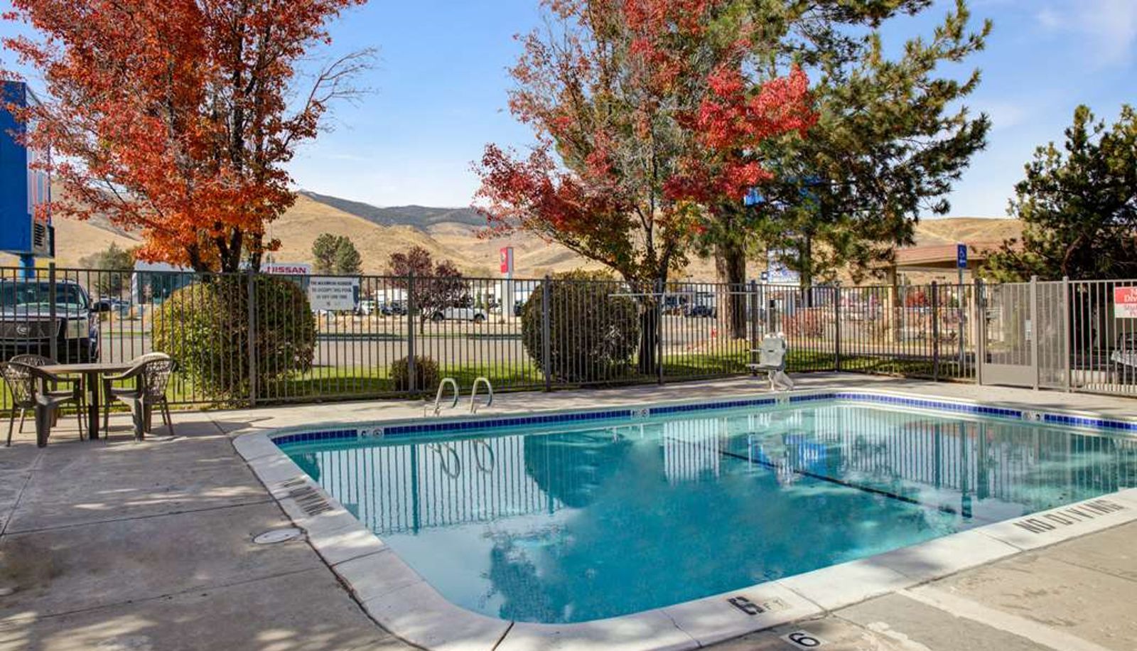 Piscina - MOTEL 6 CARSON CITY