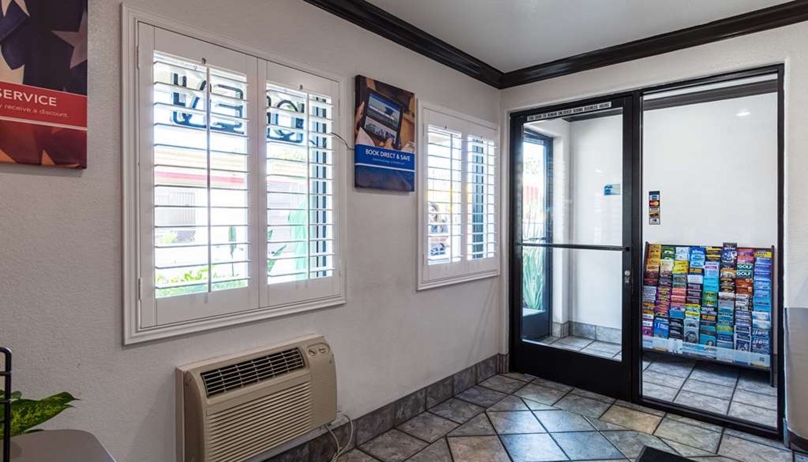 Lobby - Motel 6 UCR Riverside