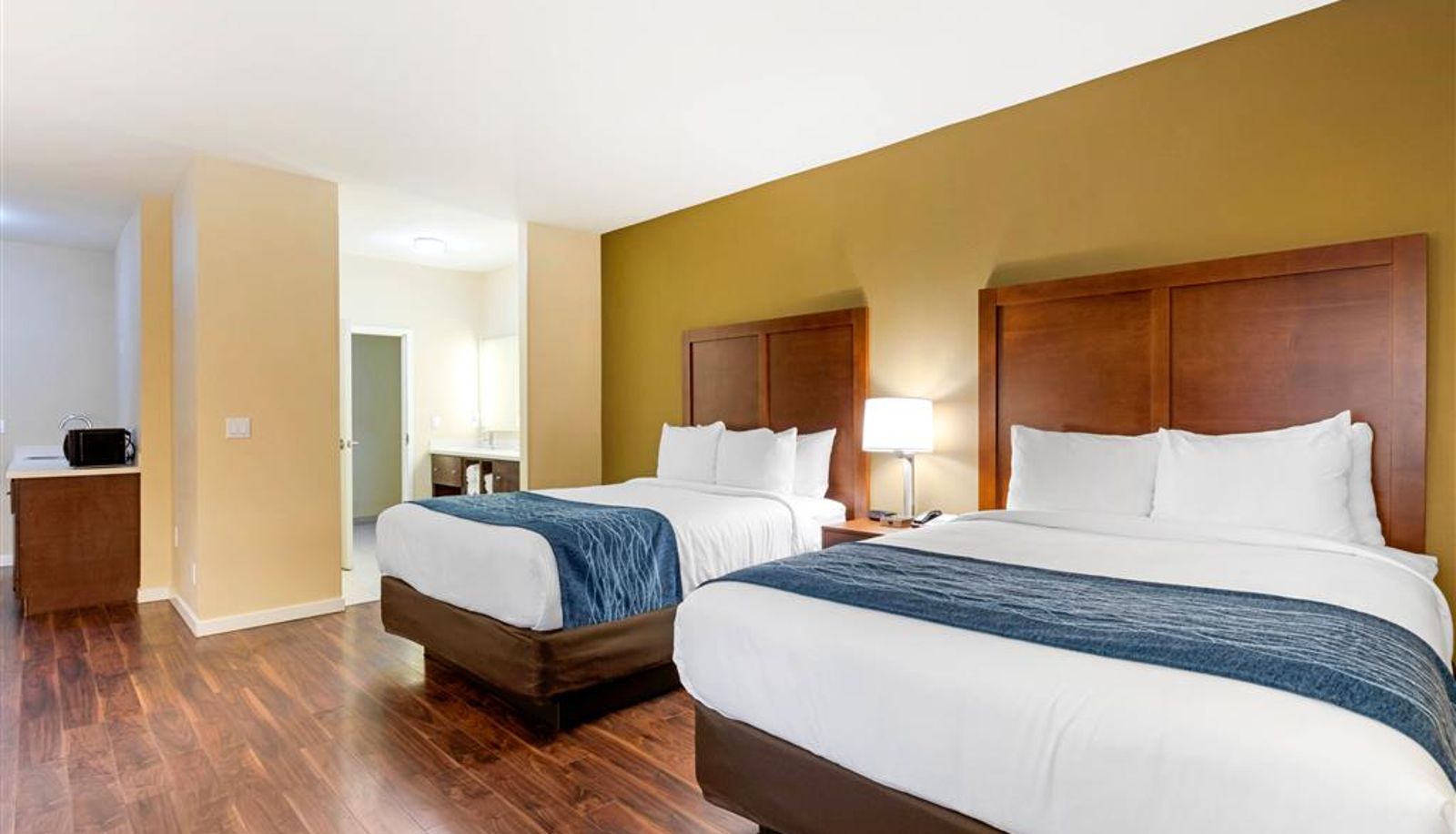 Room - Comfort Inn & Suites Near Ontario Airport