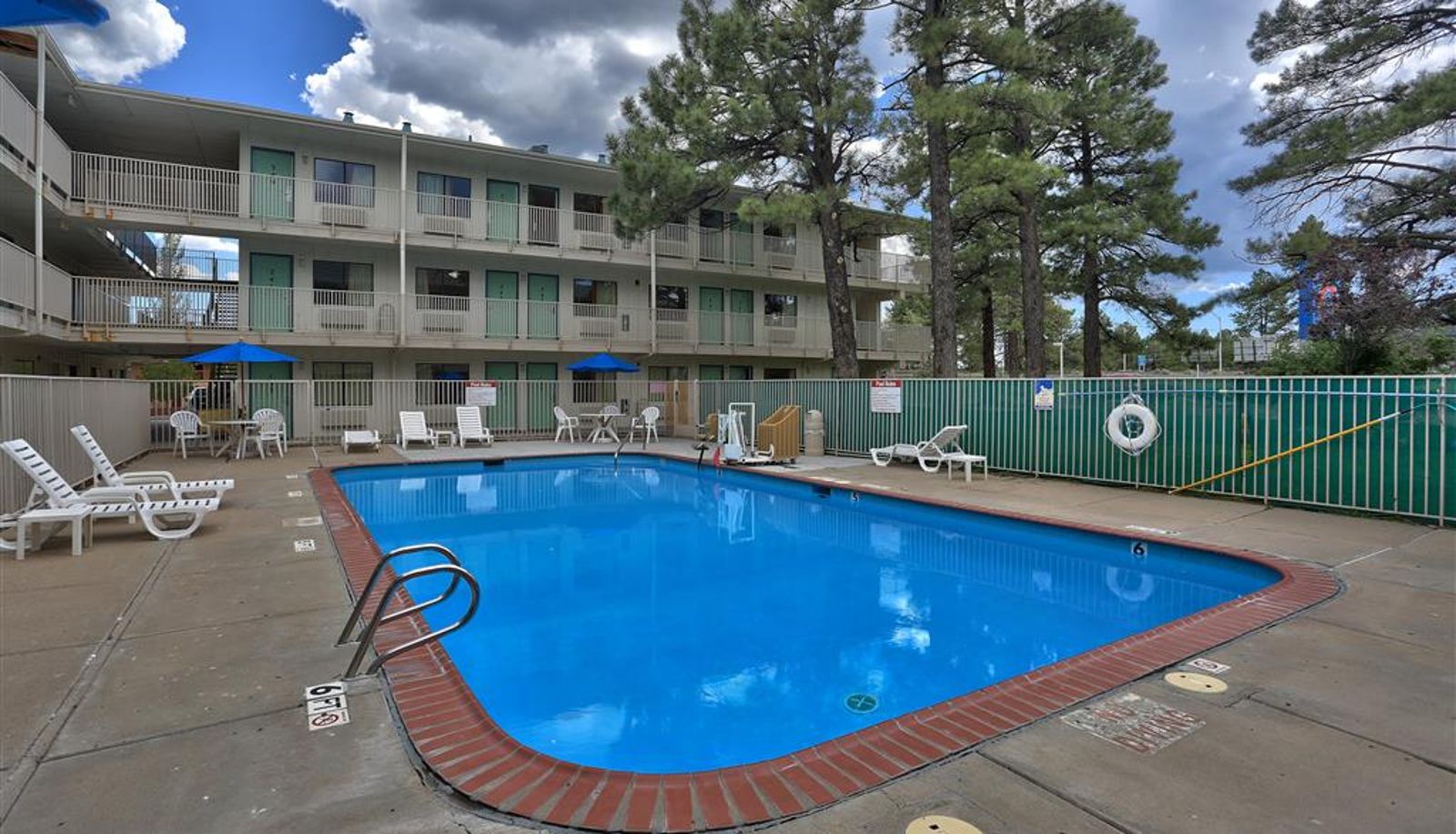 Piscina - Motel 6 Flagstaff W Woodland Villag