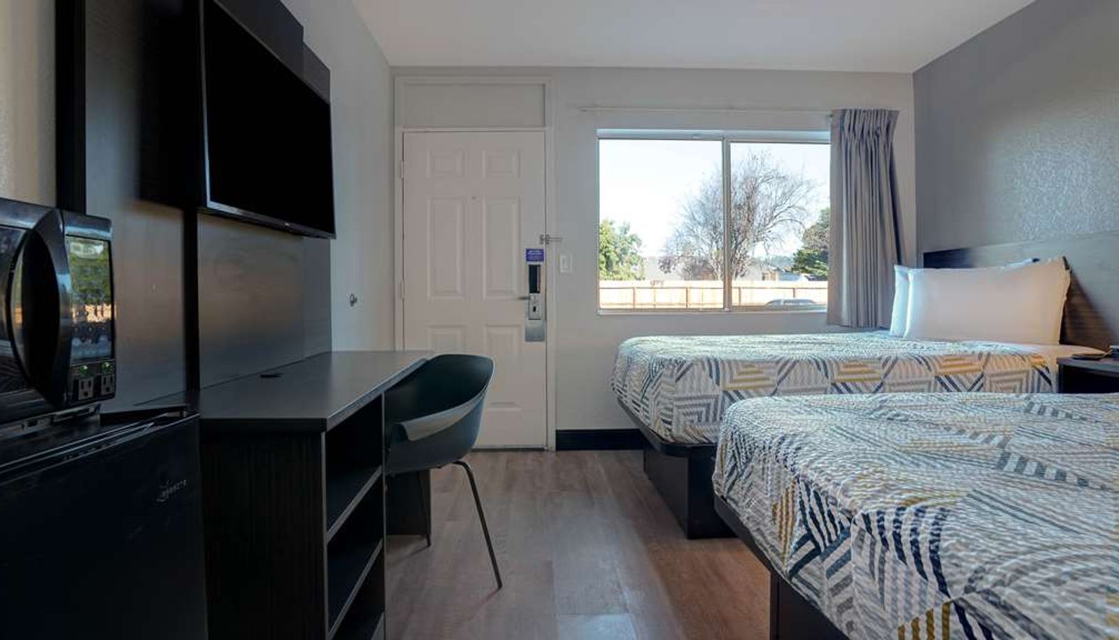 Room - CA  Cal Poly Humbolt Motel 6 Arcata