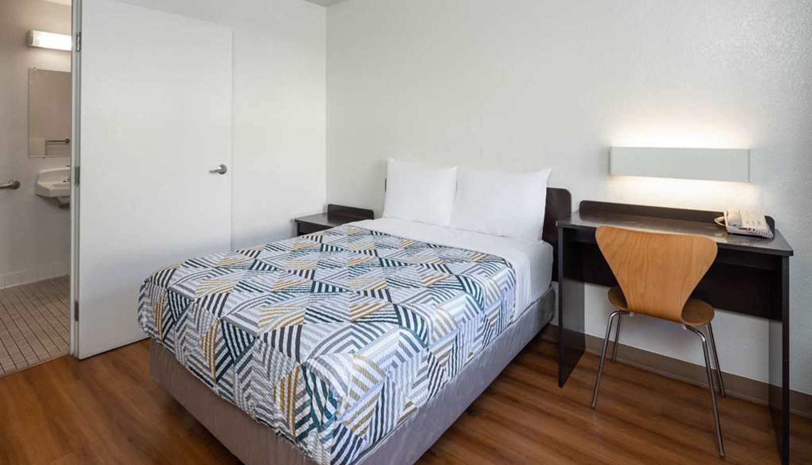 Room - Motel 6 Santa Barbara- State Street