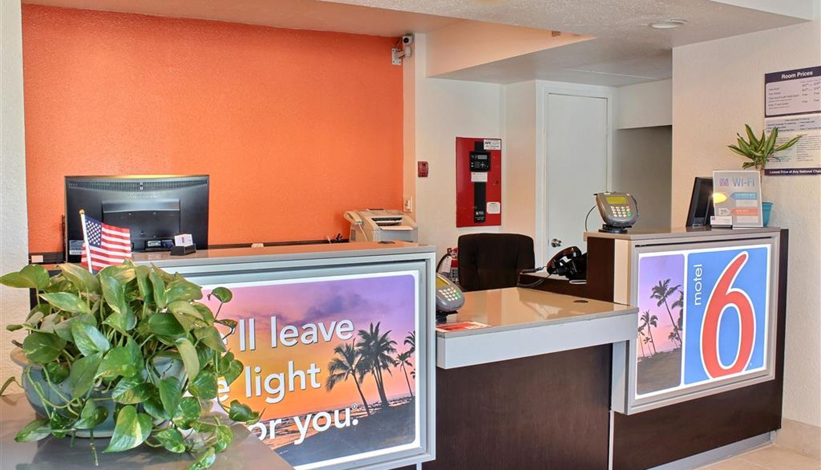 Hall - Motel 6 Atascadero