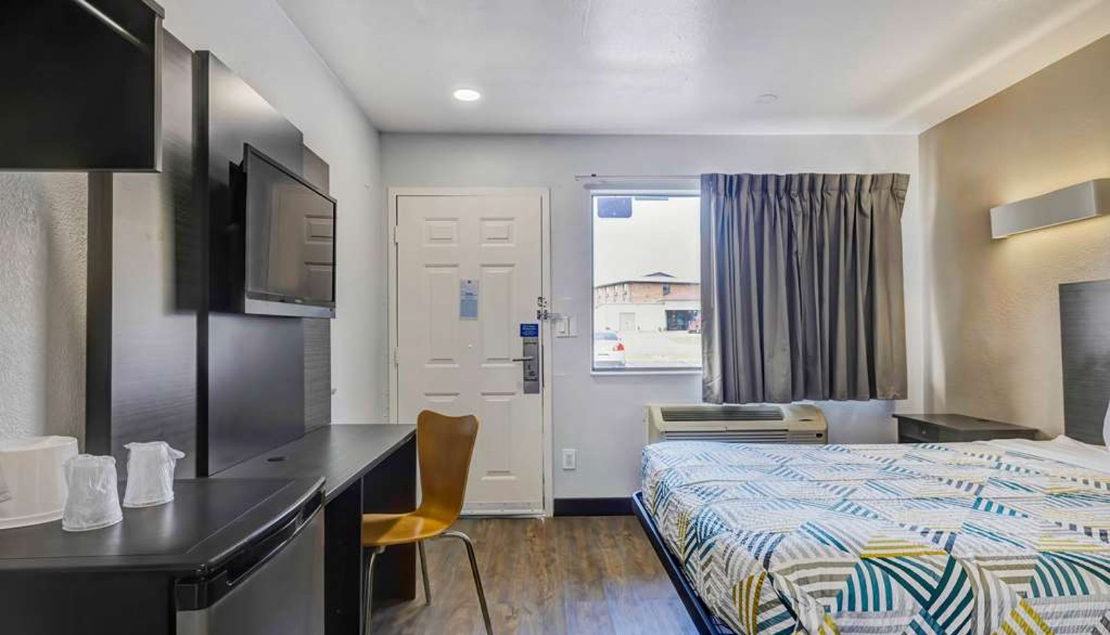 Camera - Motel 6 Denton