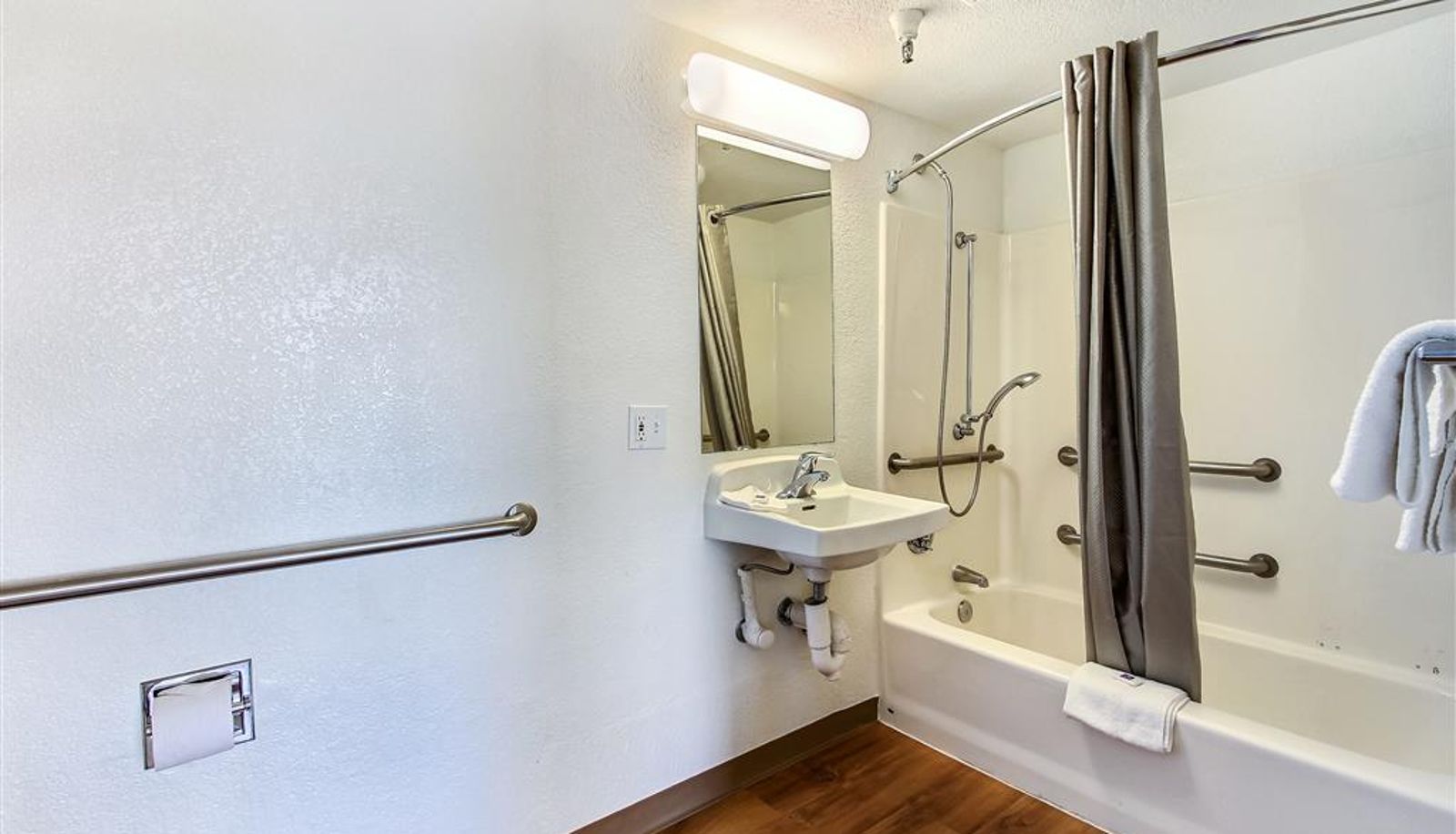 Standard room (double) - MOTEL 6 WATSONVILLE MONTEREY AREA