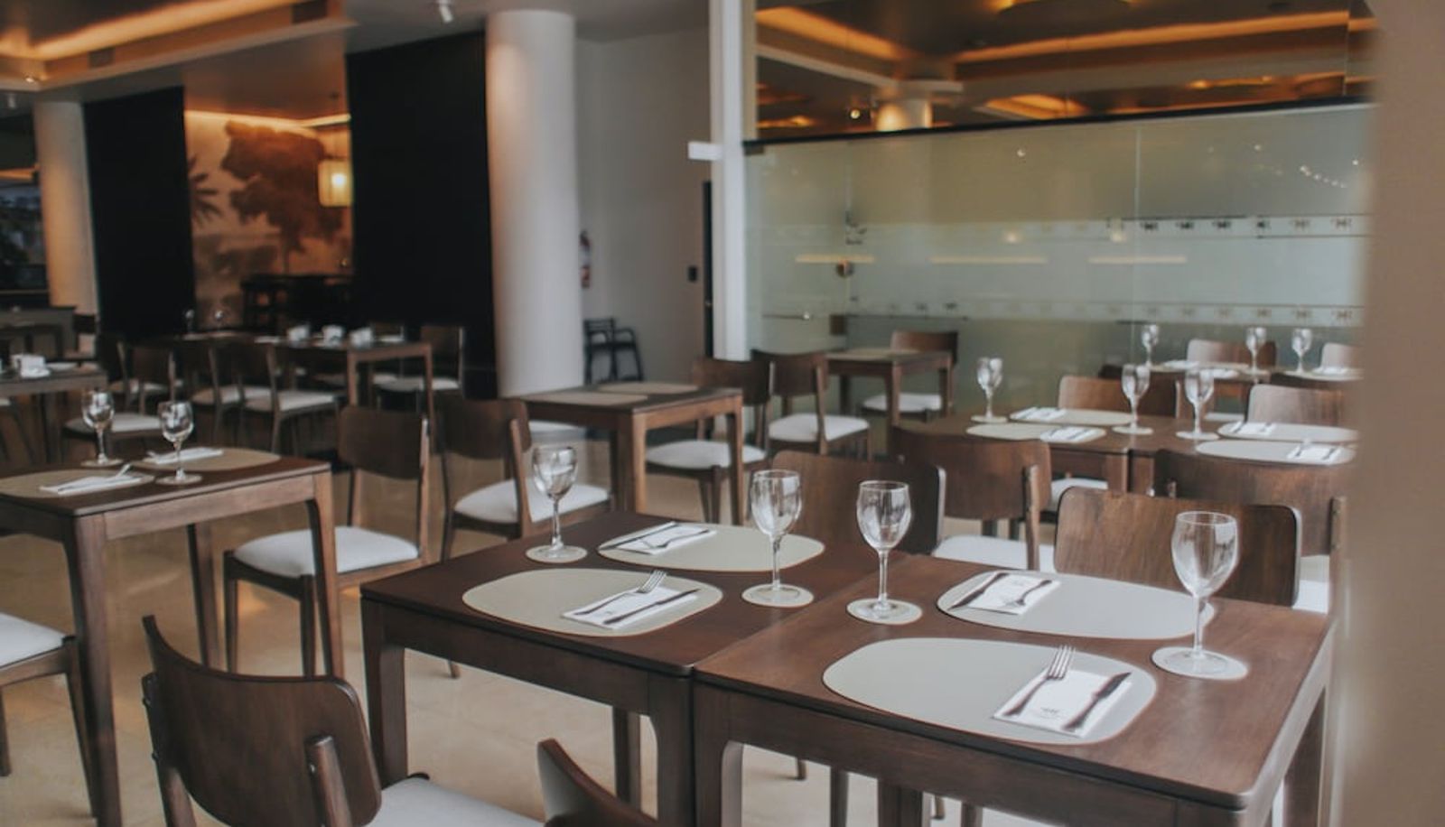 Restaurant - HOTEL PLAZA REAL