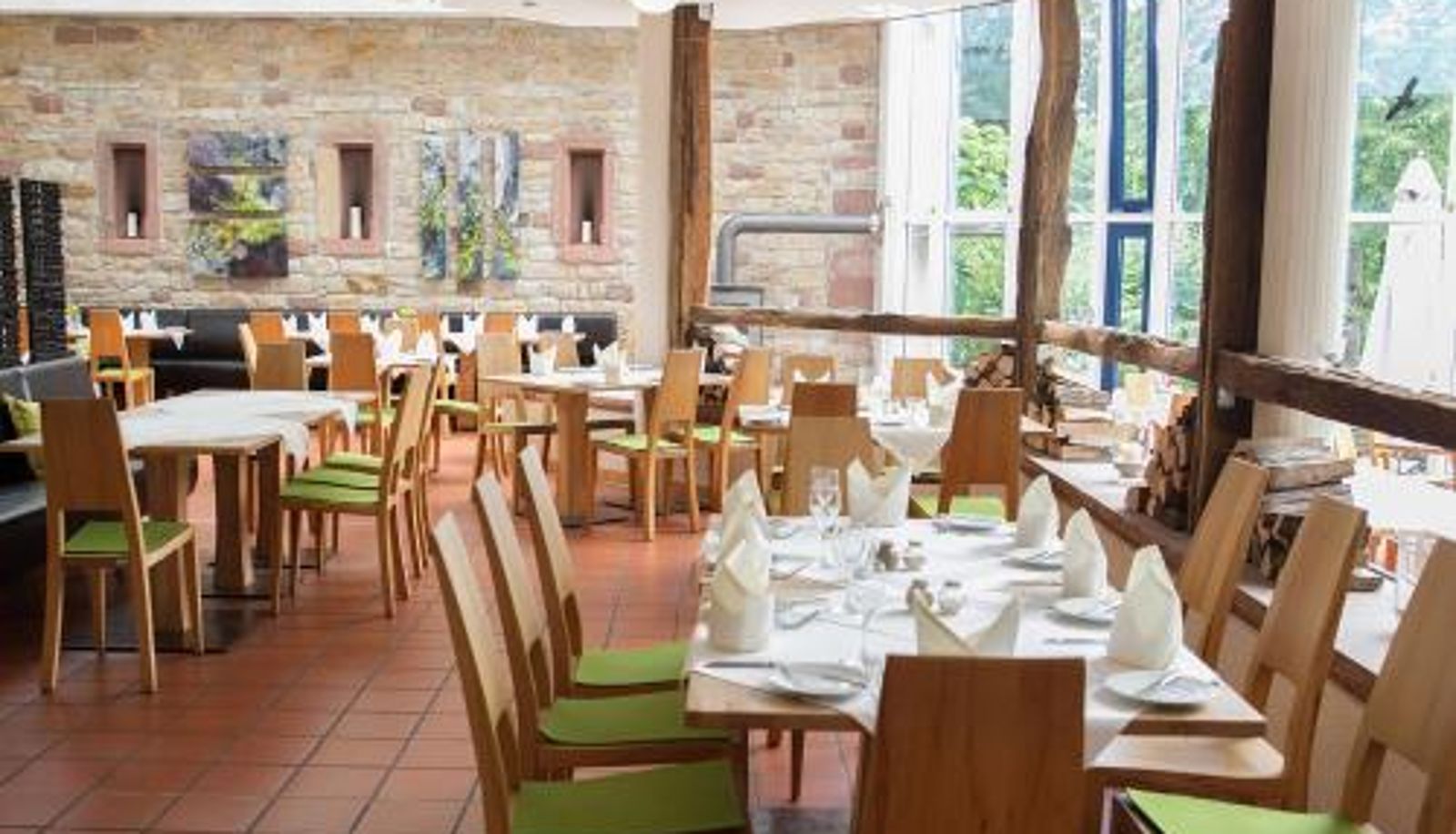 Sala śniadaniowa w restauracji - Stiftsgut Keysermühle