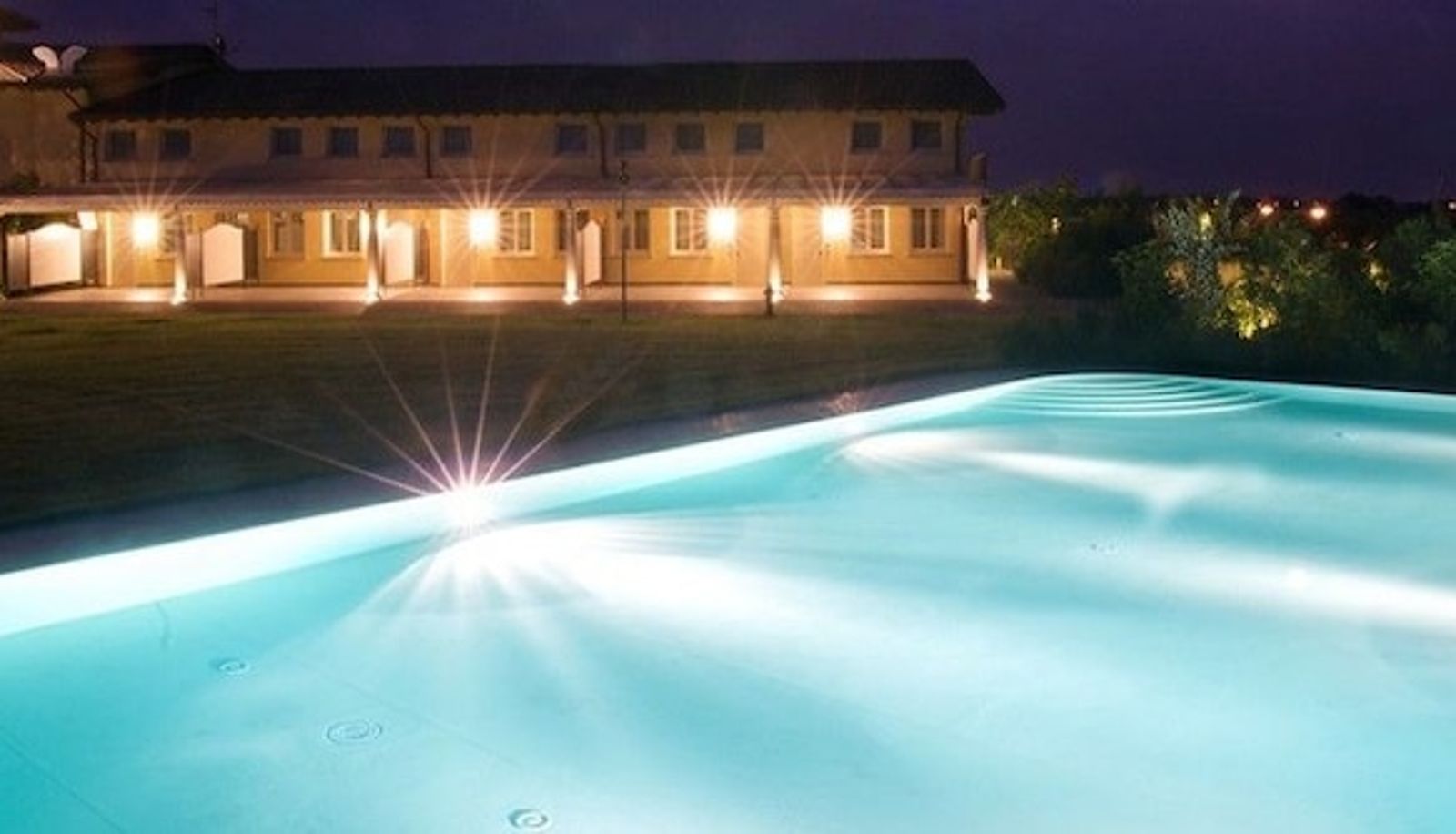 Pool - Hotel Motel Gold