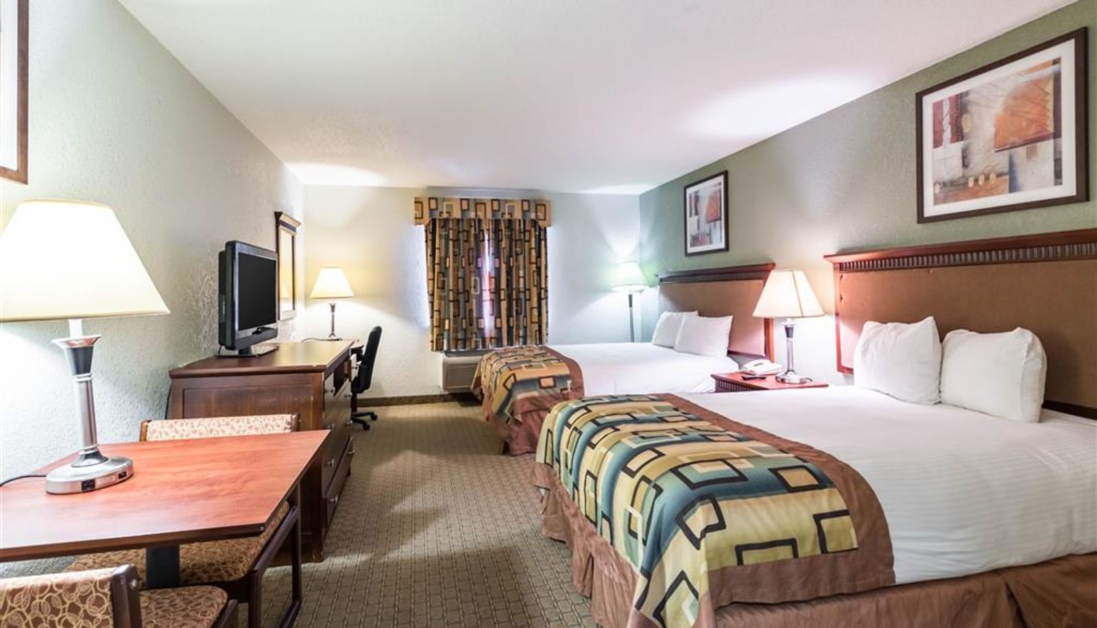 Room - Suburban Studios Beaumont