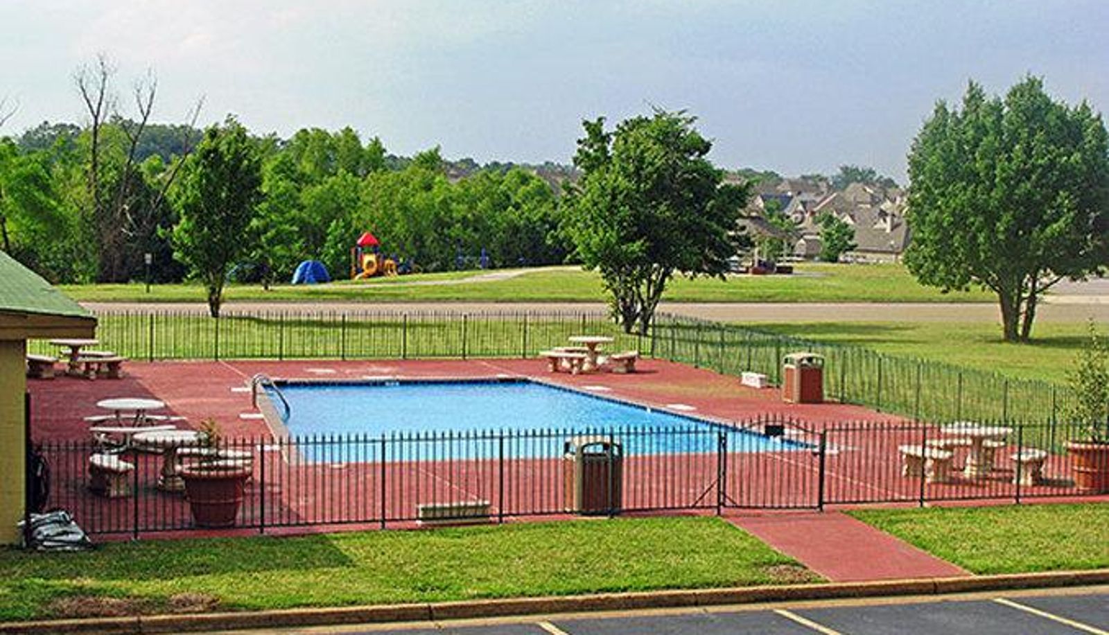 Pool - Econo Lodge