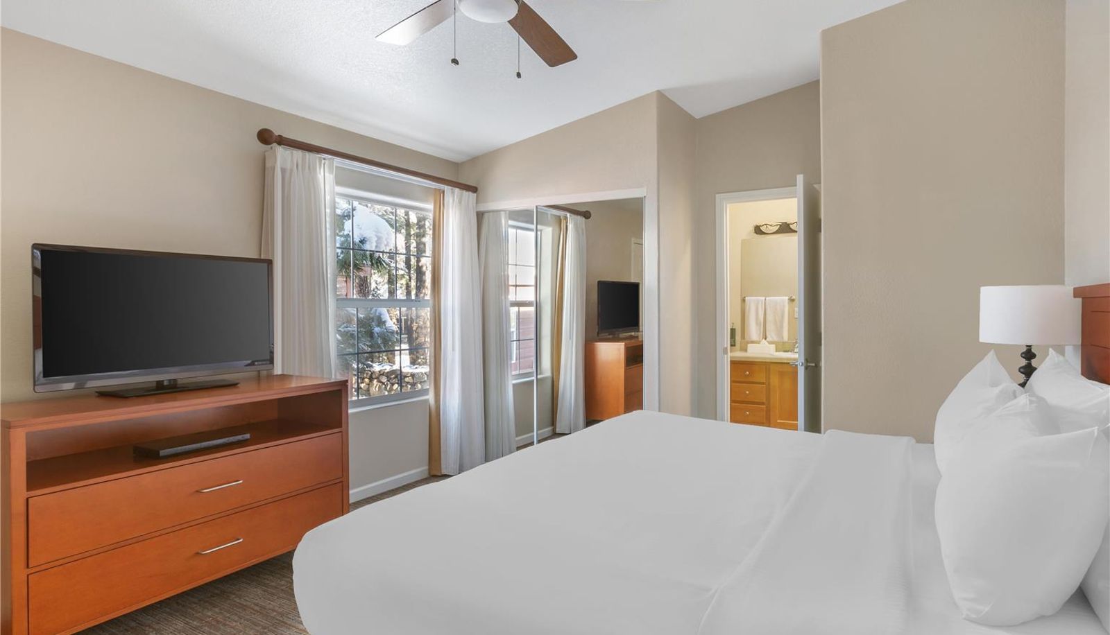 Zimmer - PVC at Roundhouse Resort By Diamond Resorts