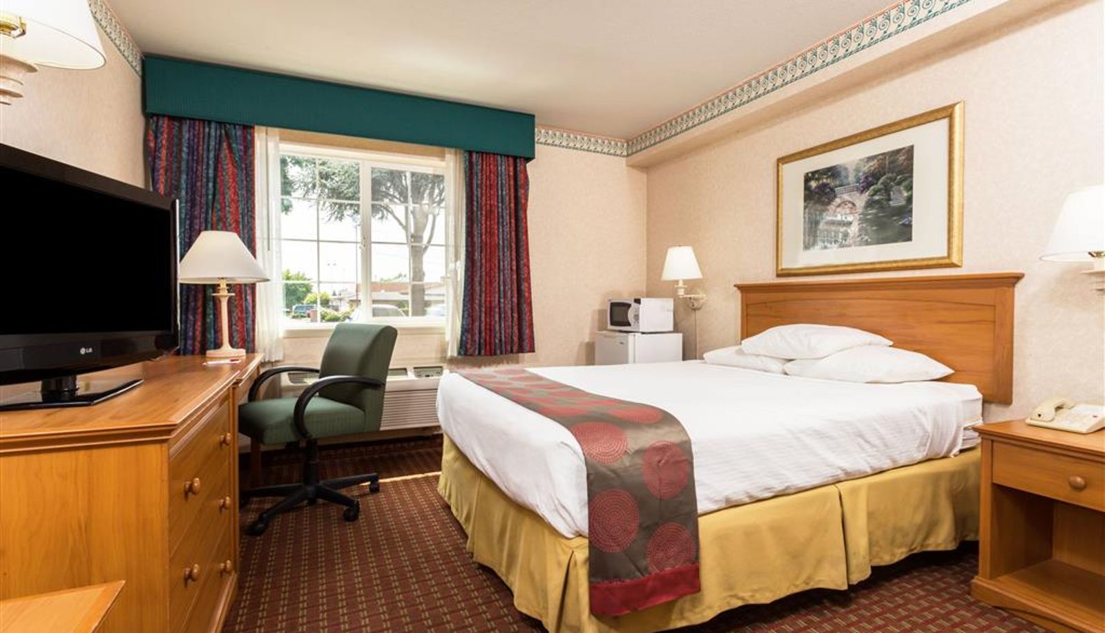 Zimmer - Ramada by Wyndham Portland