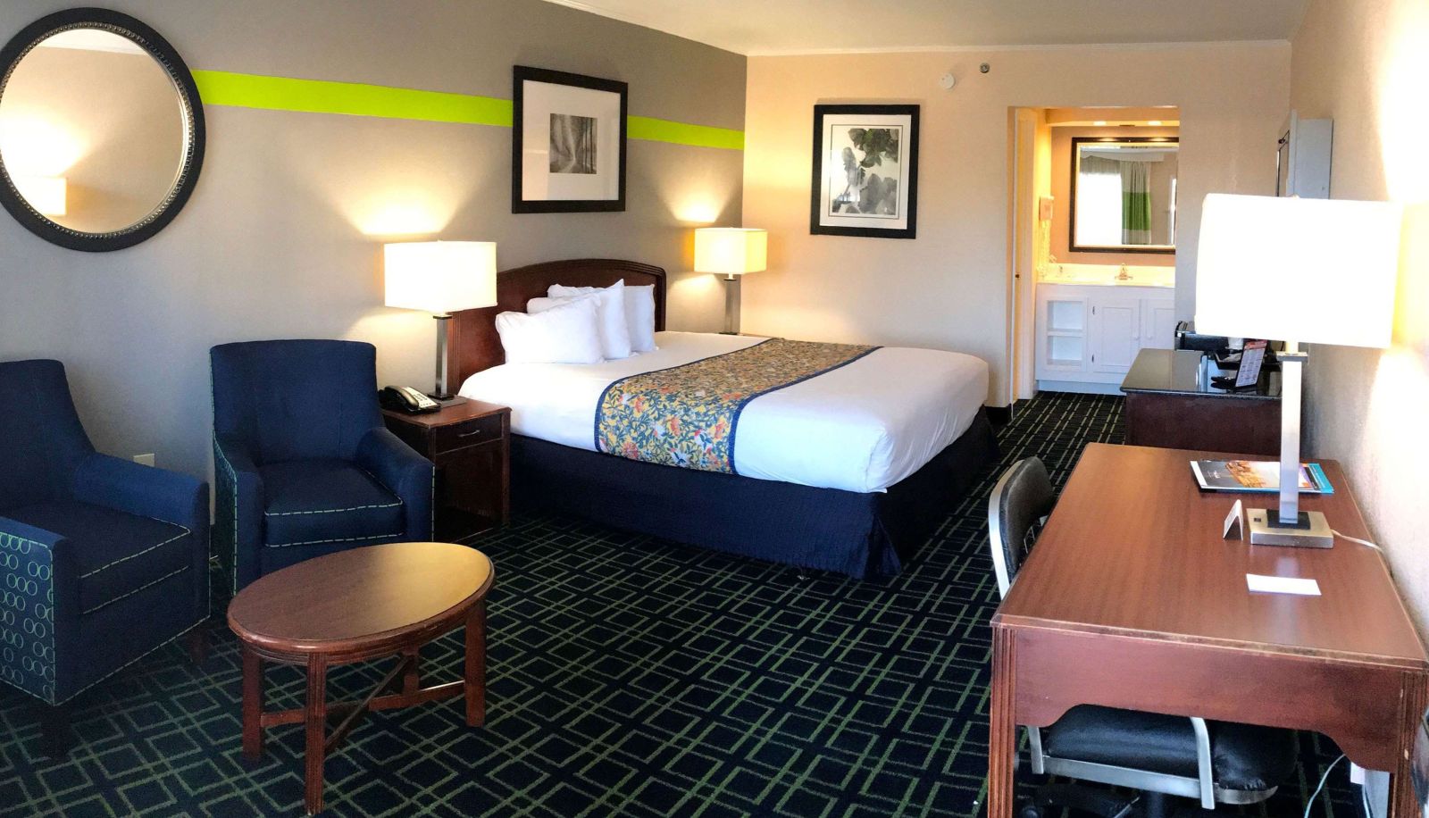 Room - Magnuson Hotel Virginia Beach