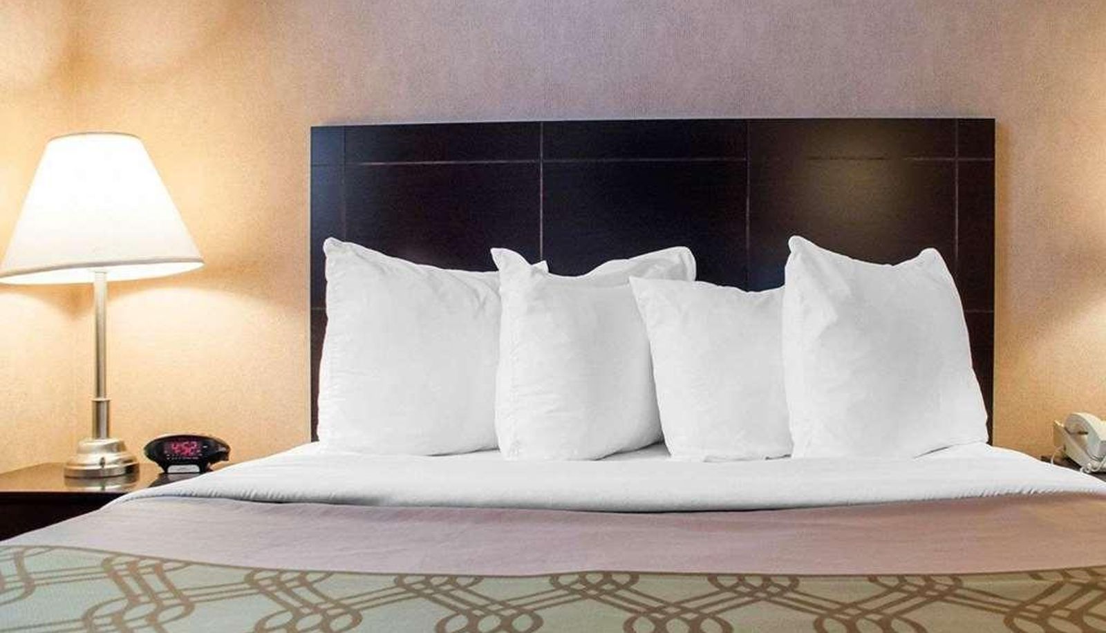 Chambre quadruple - Econo Lodge