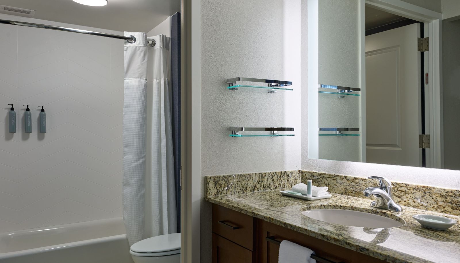 Zimmer - Residence Inn by Marriott Arlington Capital View
