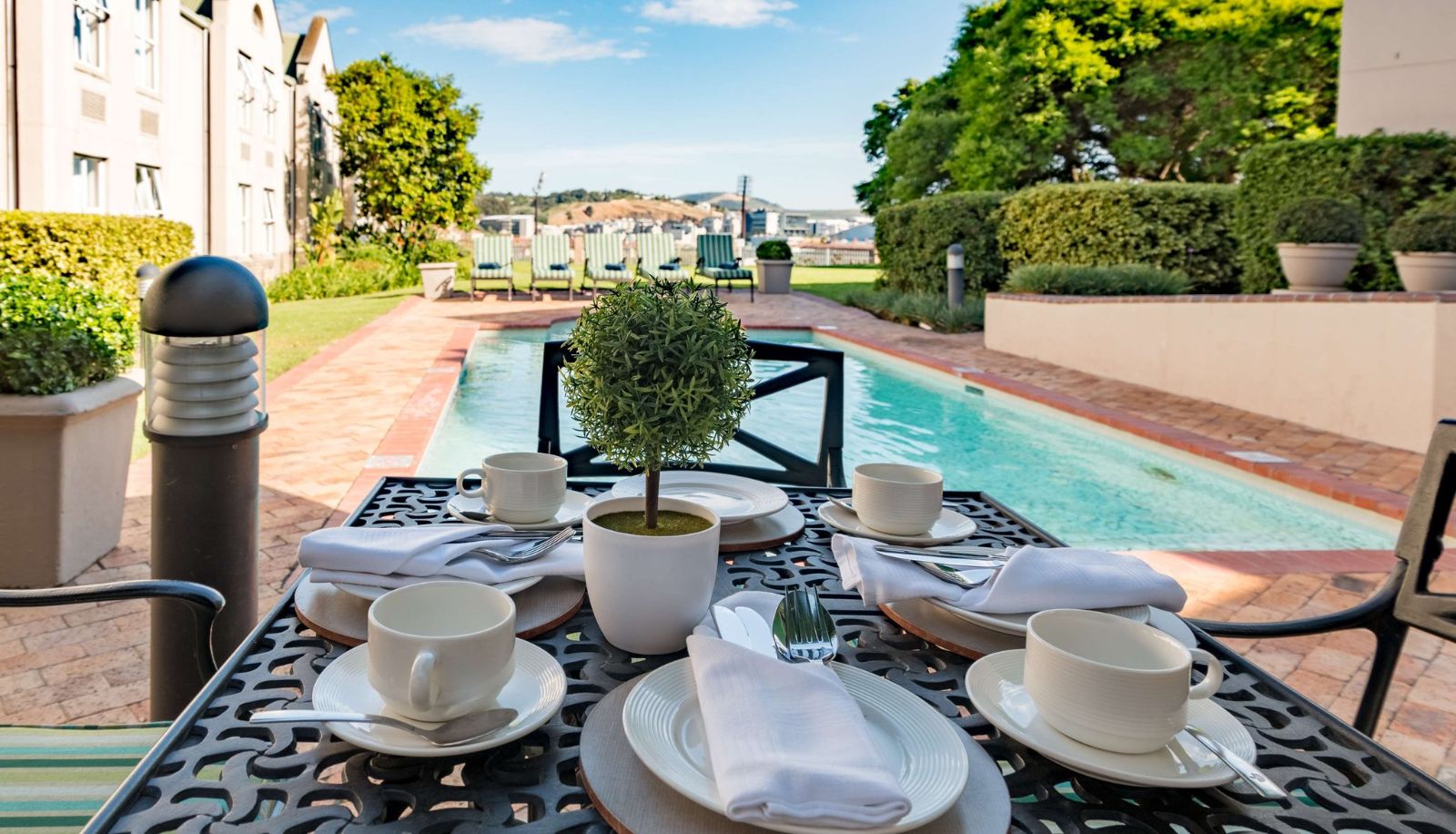 Info - TOWN LODGE BELLVILLE
