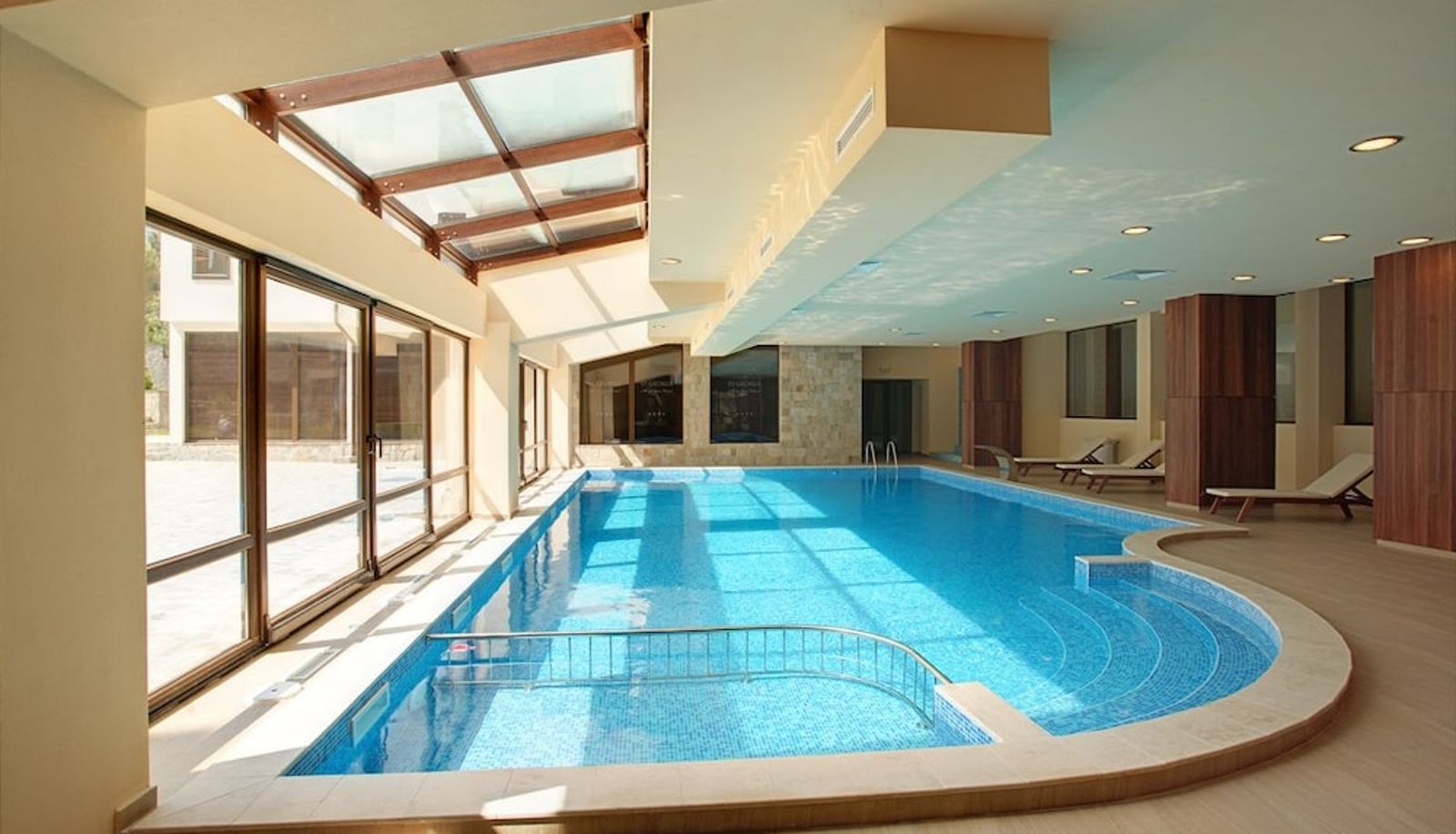 Pool - St. George Ski & Holiday