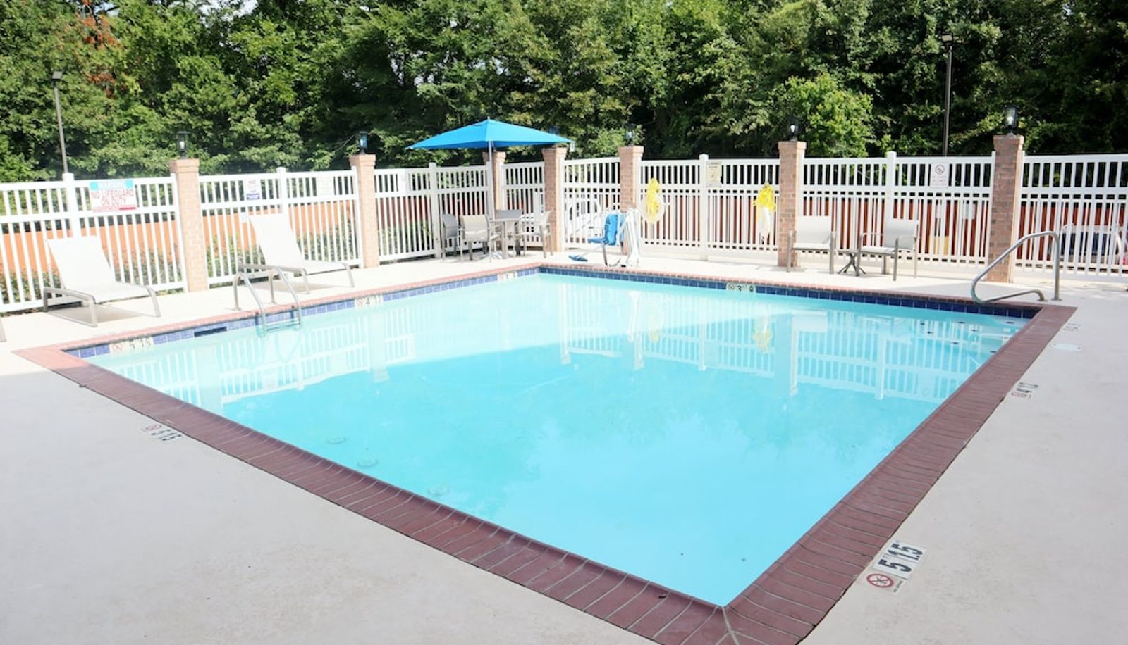 Pool - Holiday Inn Express & Suites BATON ROUGE NORTH by IHG