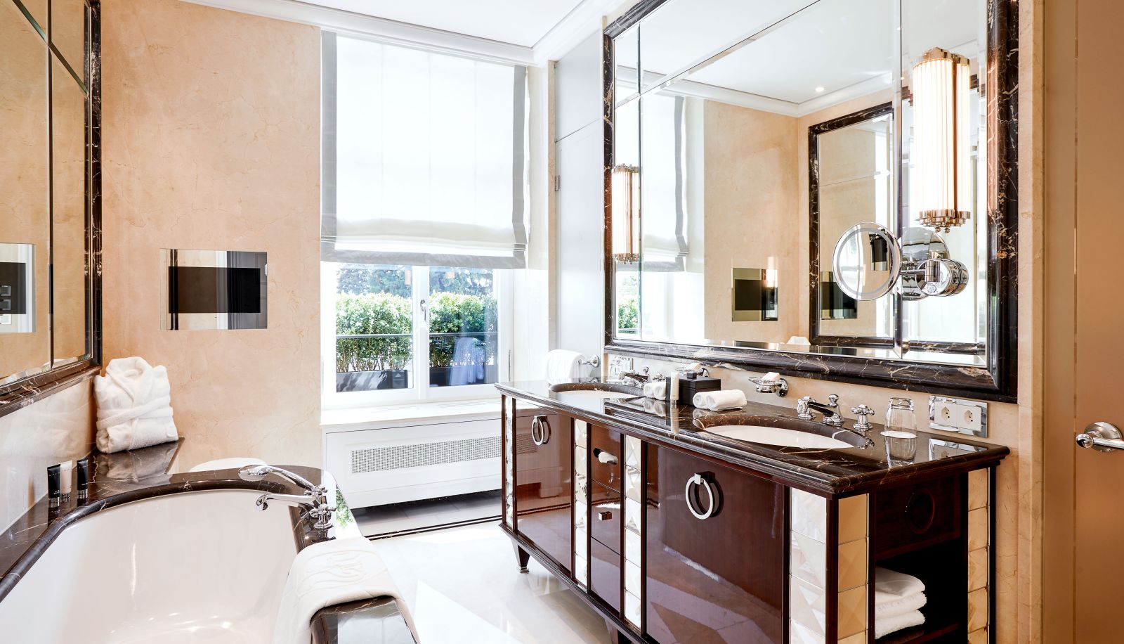 Kamer - Baur au Lac