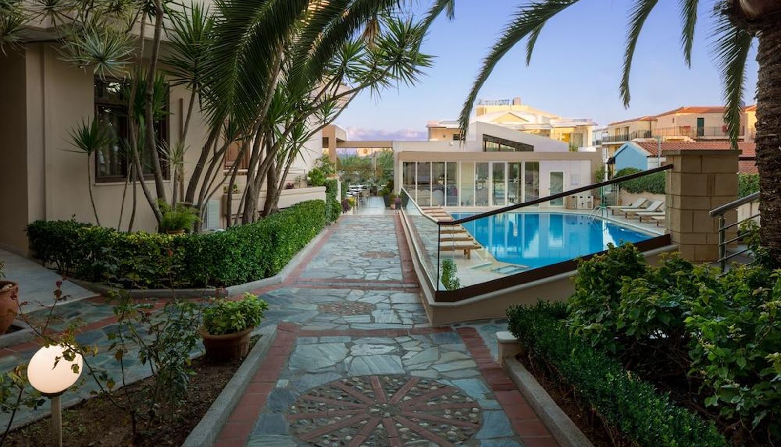 Surrounding - Oscar Suites & Village