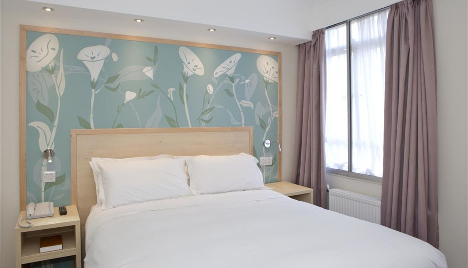 Room - Bedford Hotel