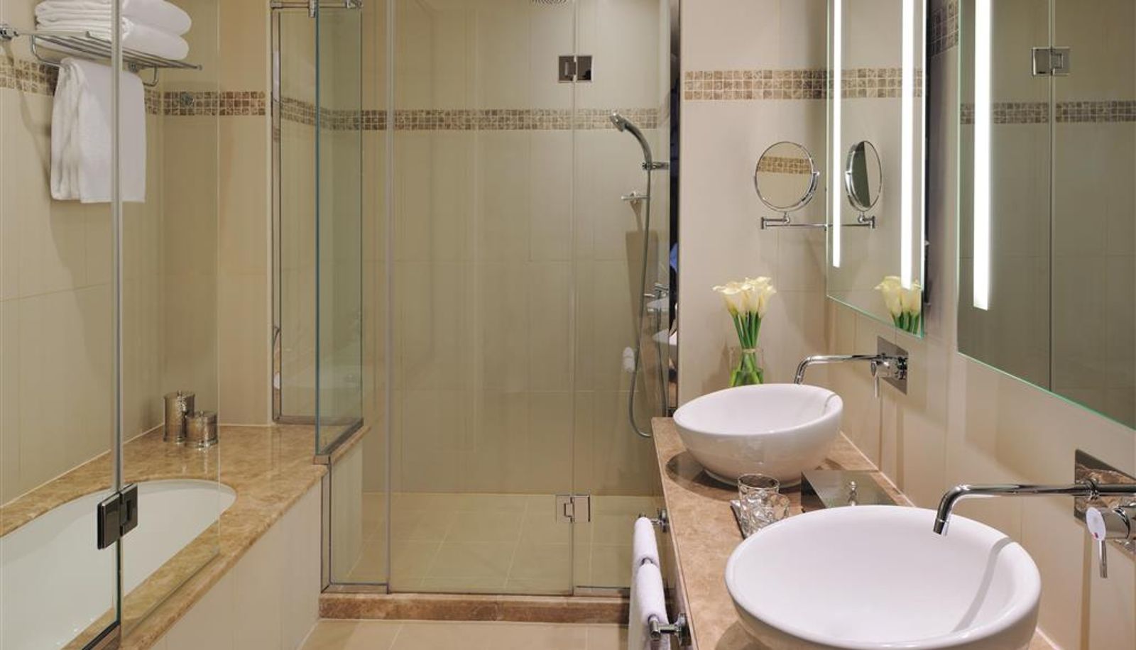Zimmer - AVANI Deira Dubai Hotel