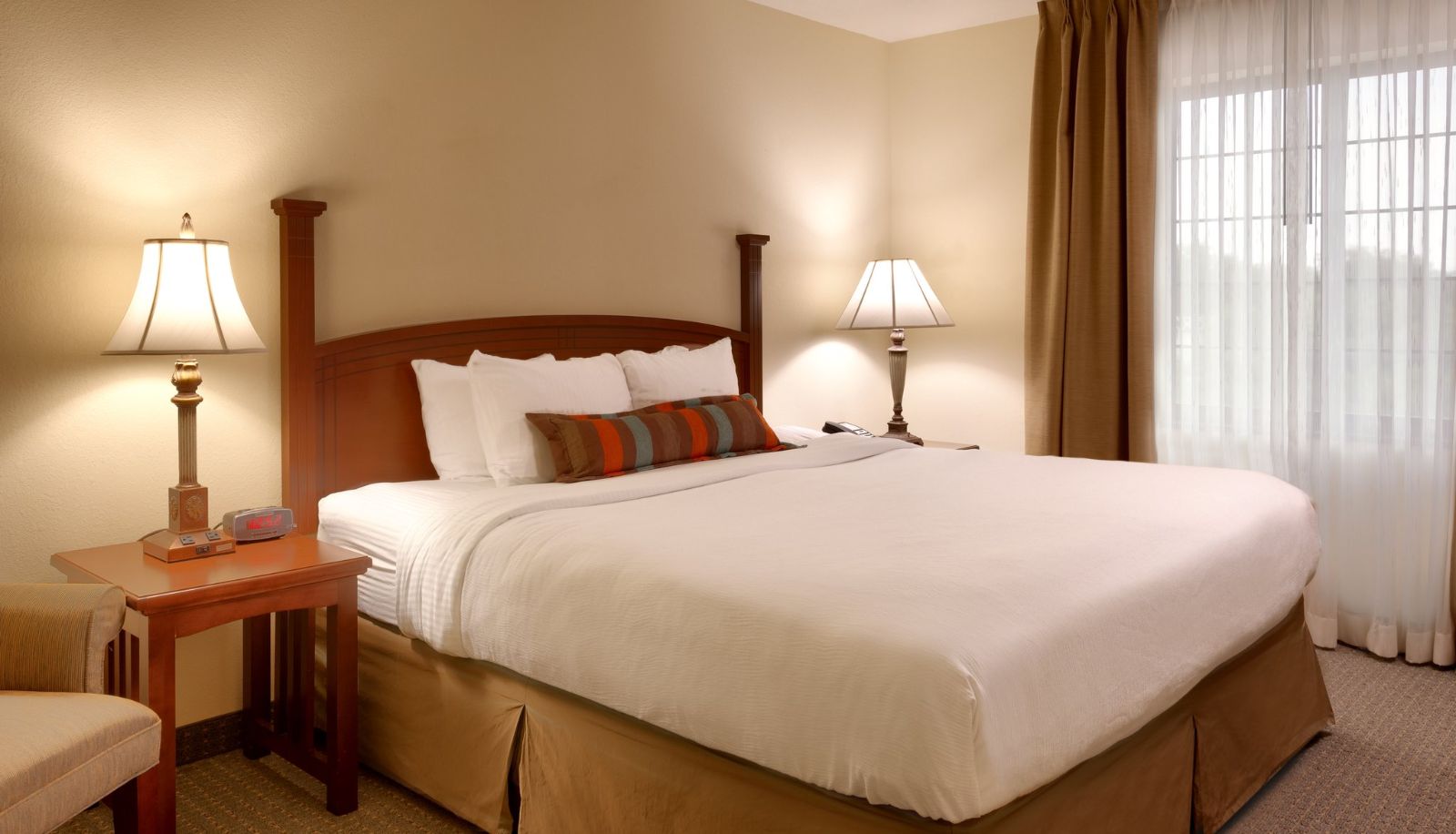 Room - Staybridge Suites OMAHA 80TH AND DODGE by IHG