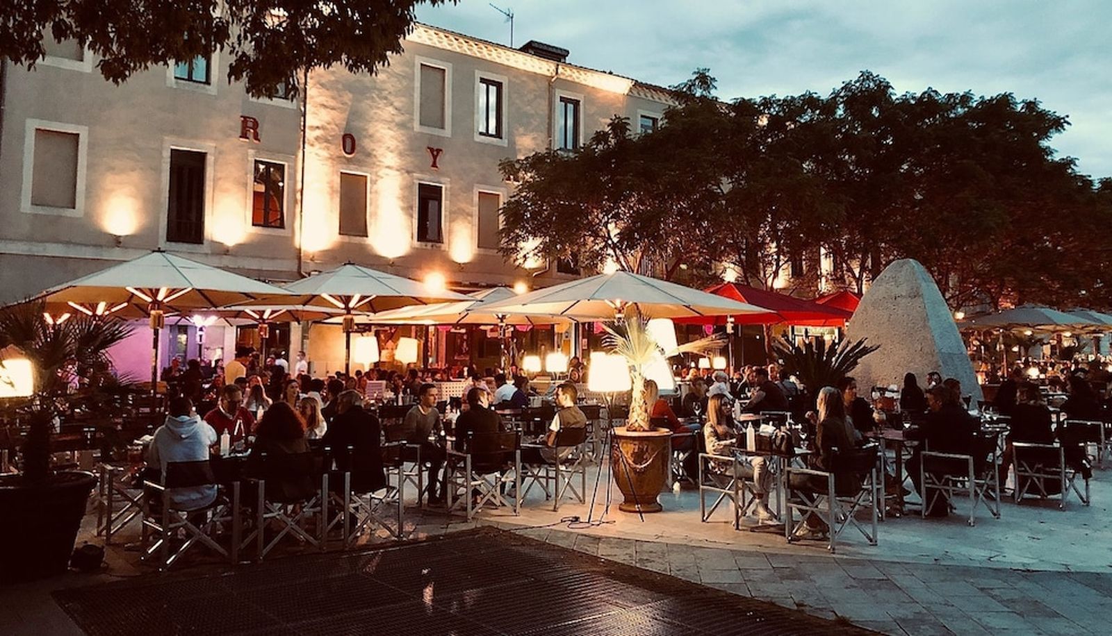 Info - Royal Hotel Nîmes