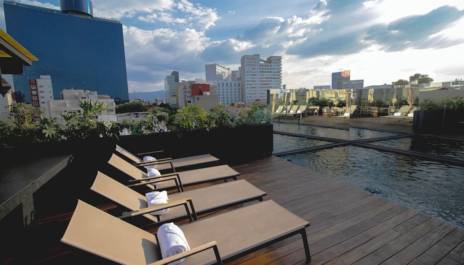 Pool - Hive Nápoles By G Hotels