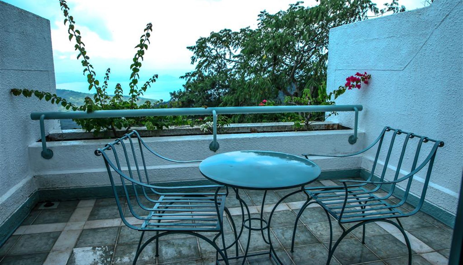 Zimmer - Days Hotel by Wyndham Tagaytay