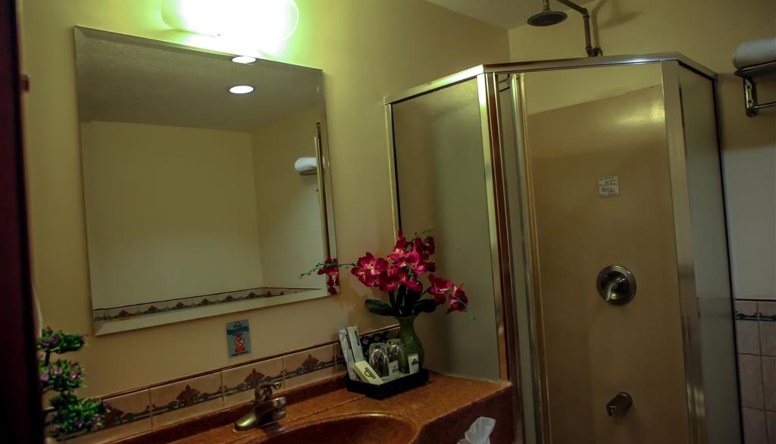 Zimmer - Days Hotel by Wyndham Tagaytay