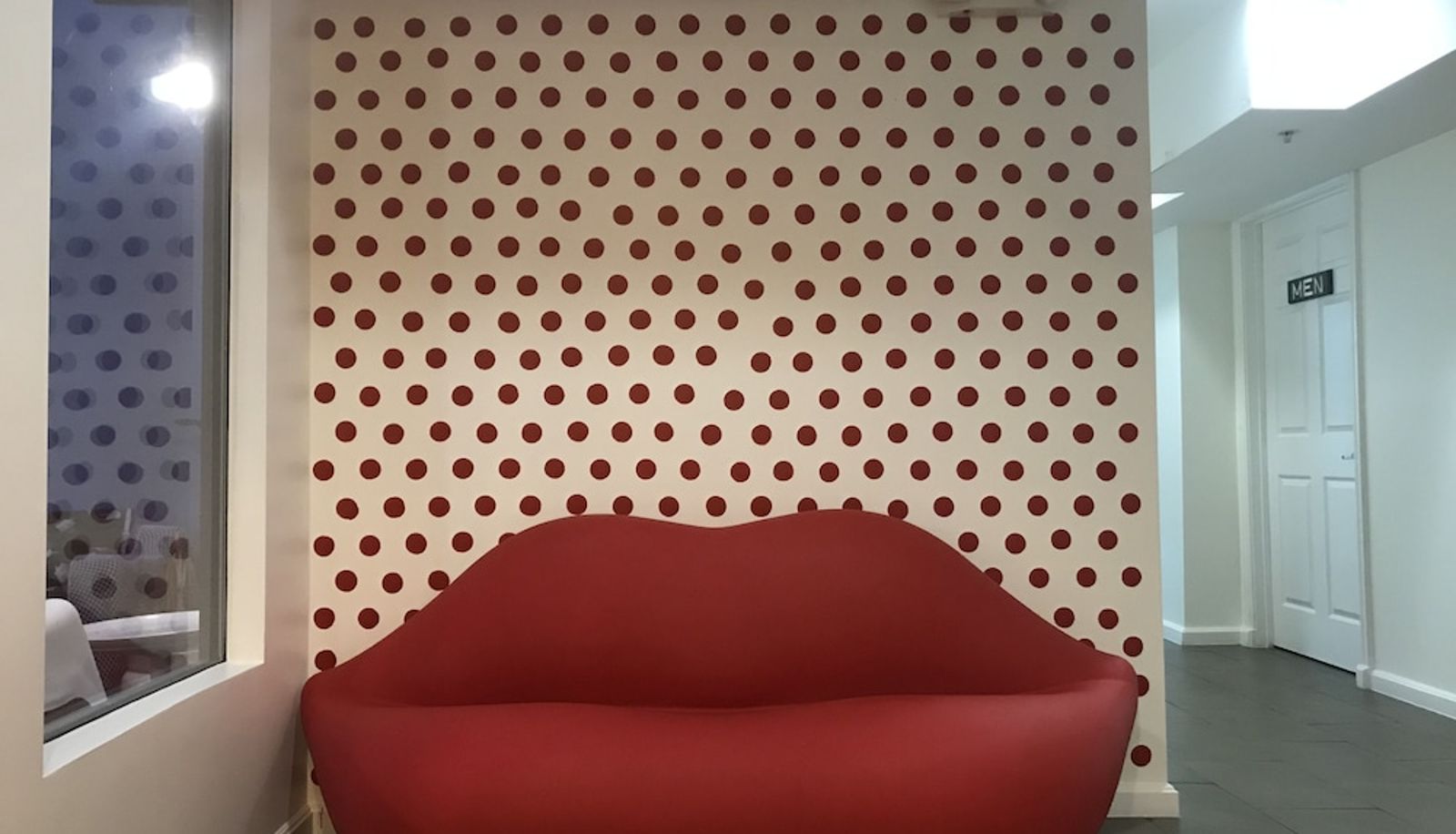 Hall - Shelter Hotel Los Angeles