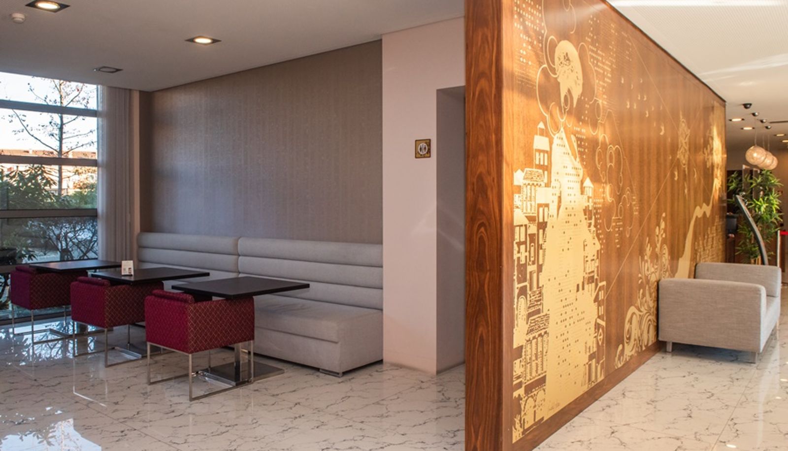 Info - EUROSTARS OPORTO