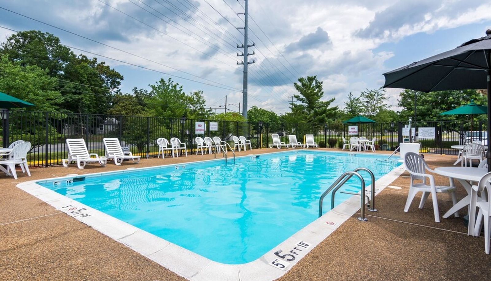 Pool - Quality Inn Manassas