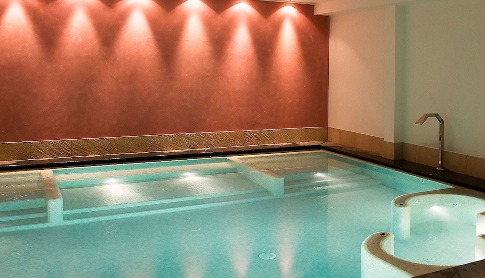 Piscina - Diamant Spa Resort