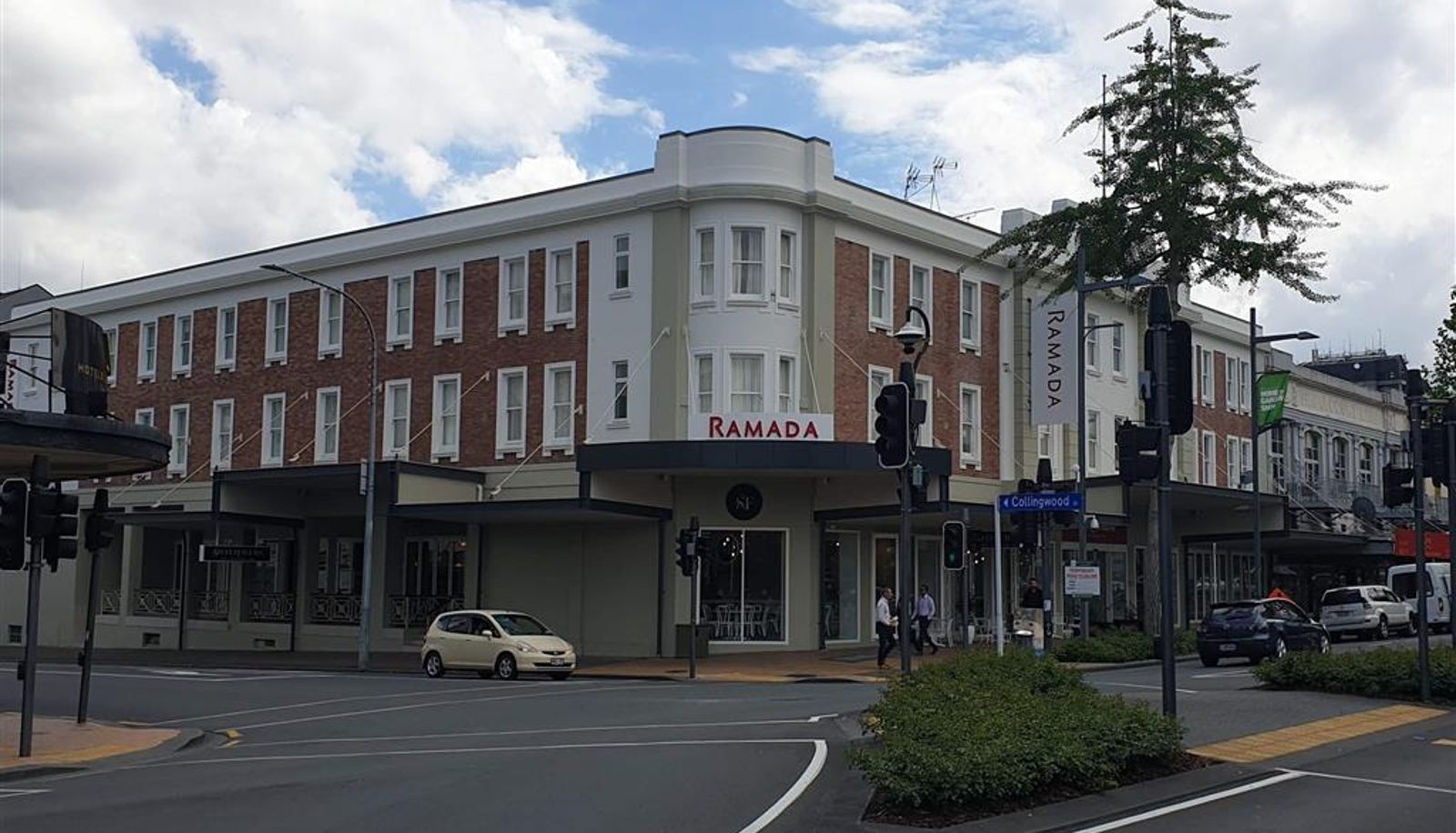 Außenansicht - Ramada by Wyndham Hamilton City Center