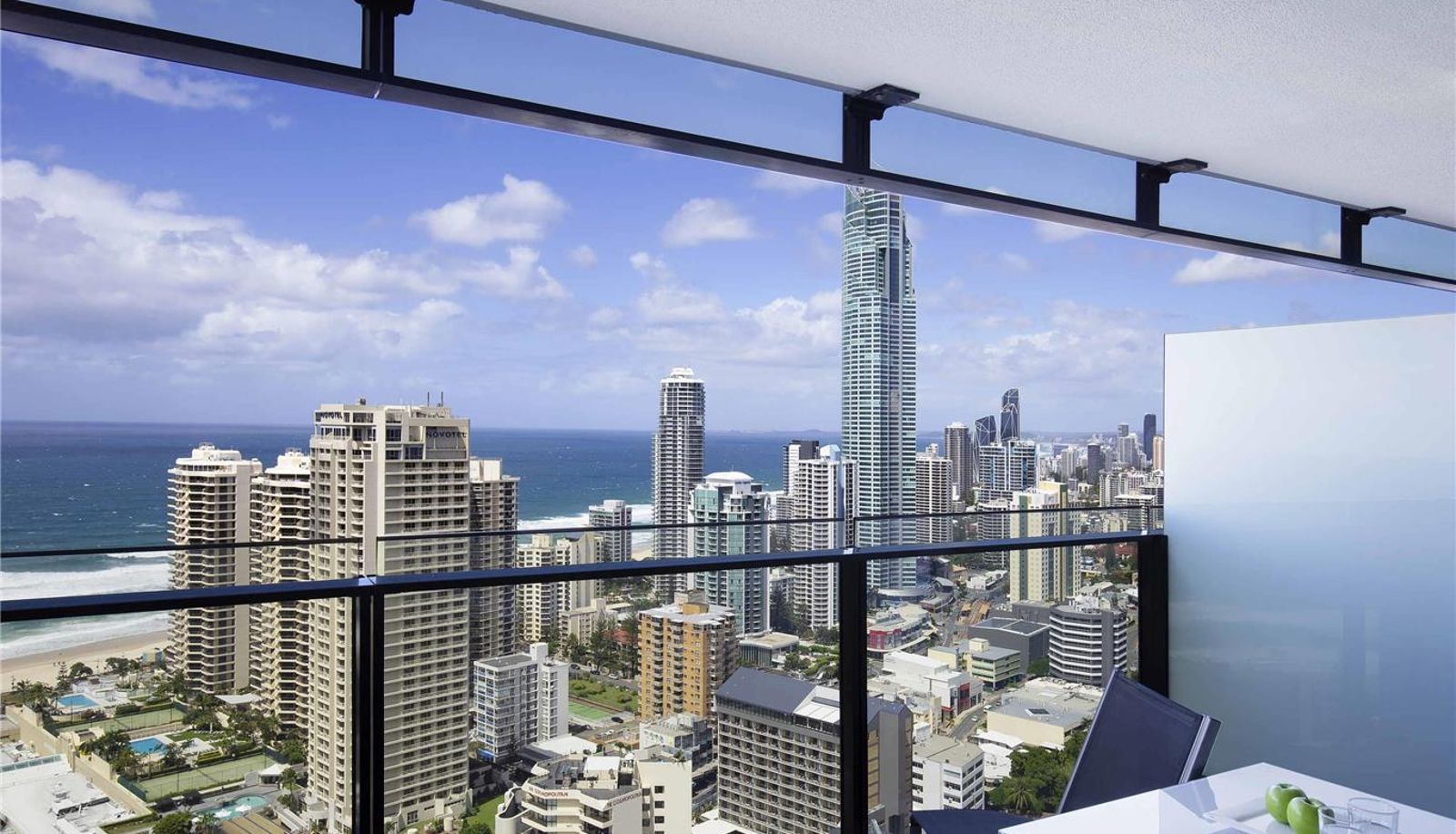 Room - Mantra Circle on Cavill Surfers Paradise