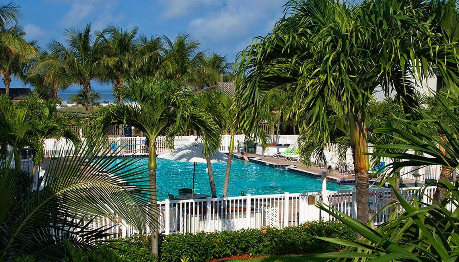 Pool - Beachcomber Beach Resort