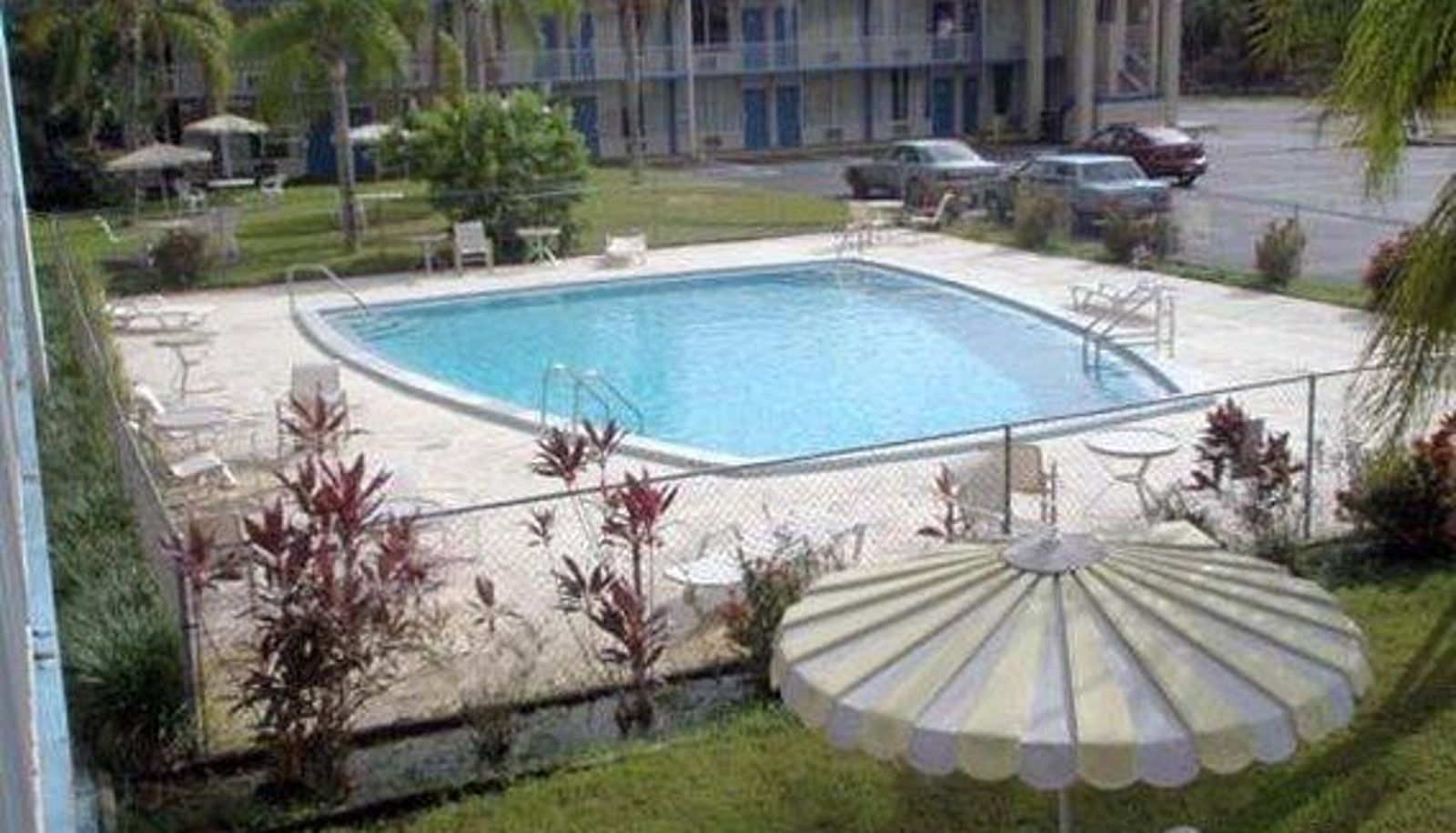 Piscine - Melbourne All Suites Inn