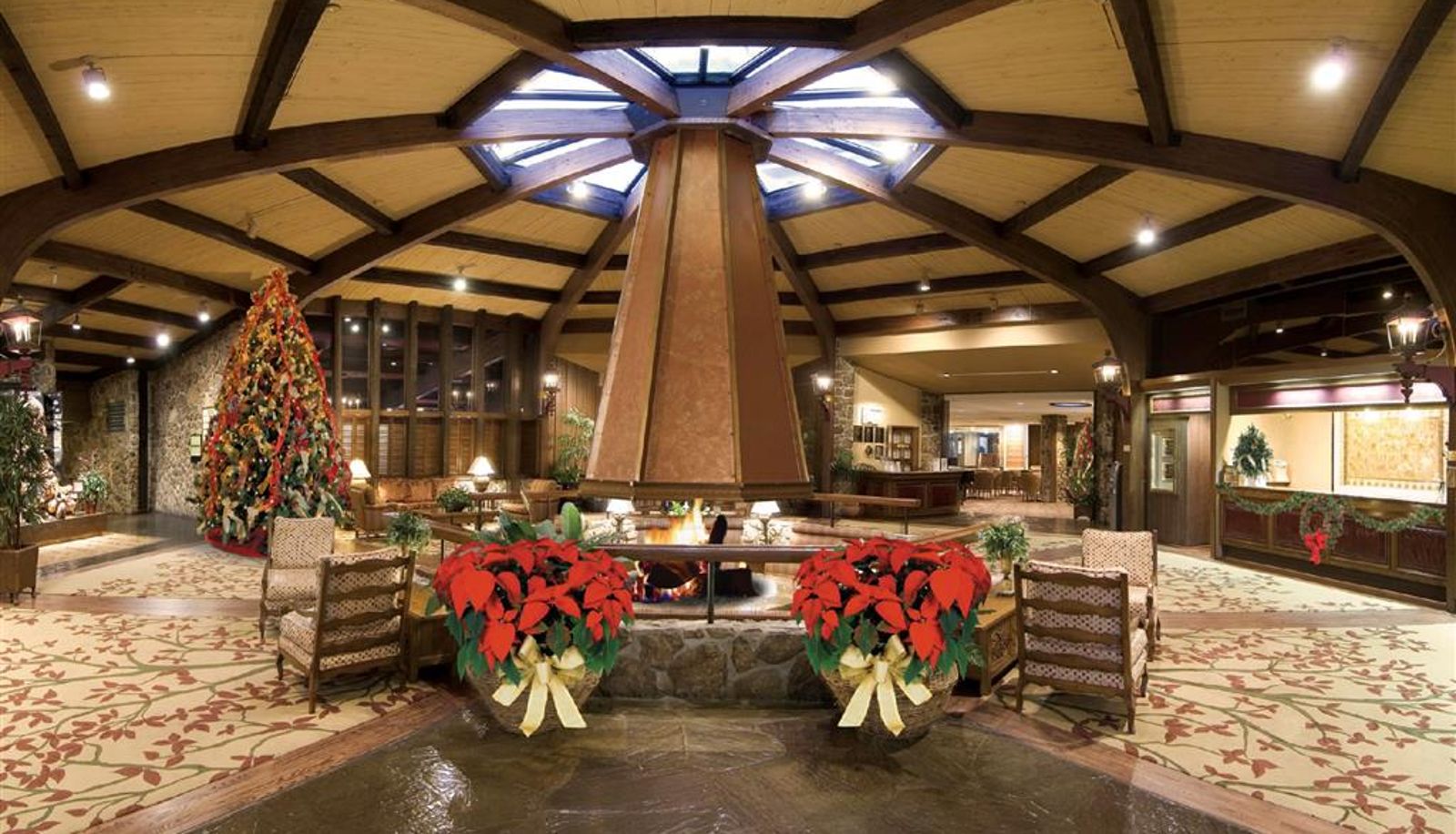 Hall - THE LODGE OF FOUR SEASONS GOLF RESORT AN