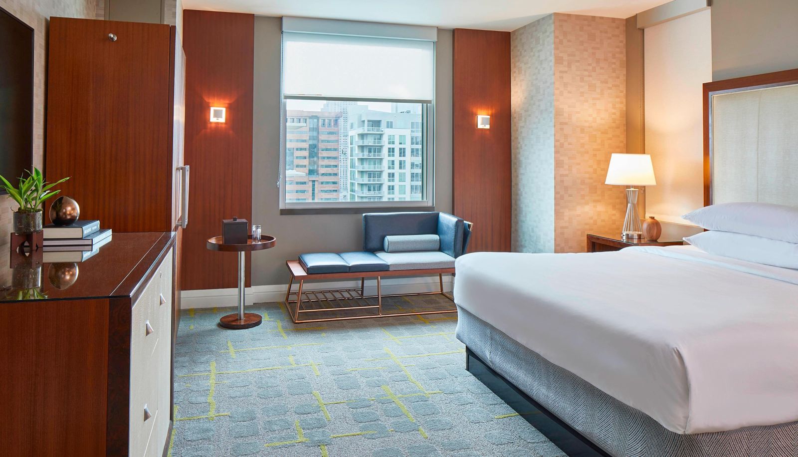 Room - Renaissance Atlanta Midtown Hotel