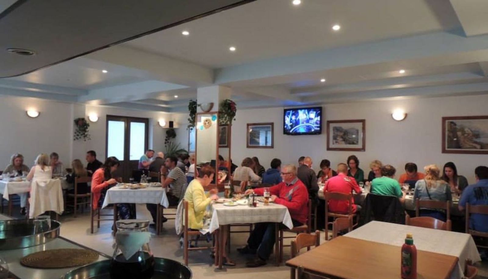 Restaurant - Villa Ana